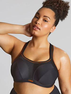 Activate Wired Non-Padded Sports Bra in Black