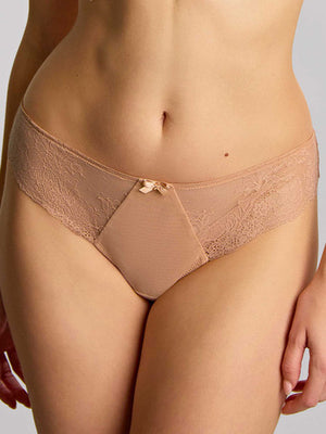 Ana Thong in Honey