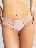Ana Thong in Vintage