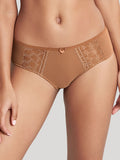 Cari Brief in Caramel