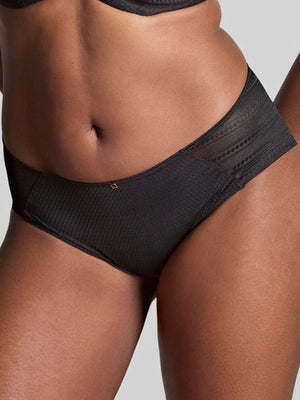 Serene Brief in Noir